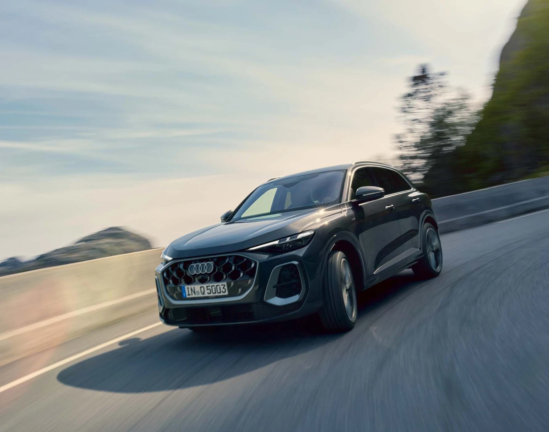 Audi Q5 SUV Q5 SUV 전면 주행