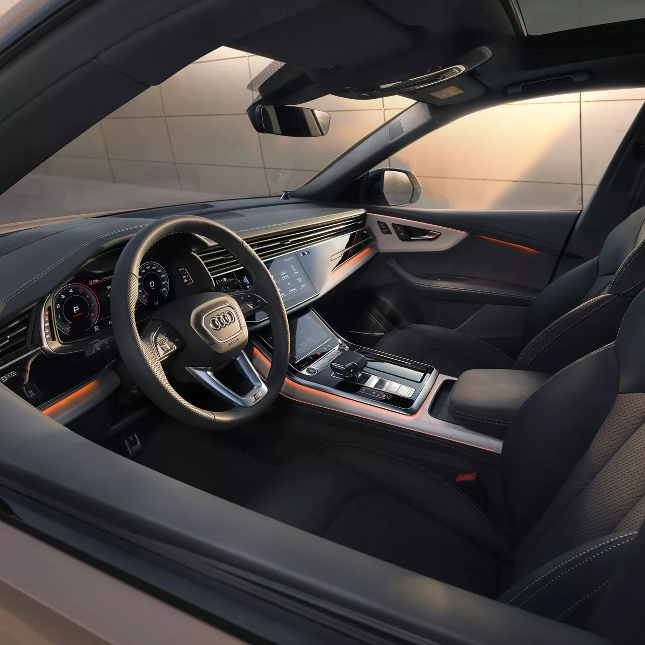 Audi Q8 실내 1