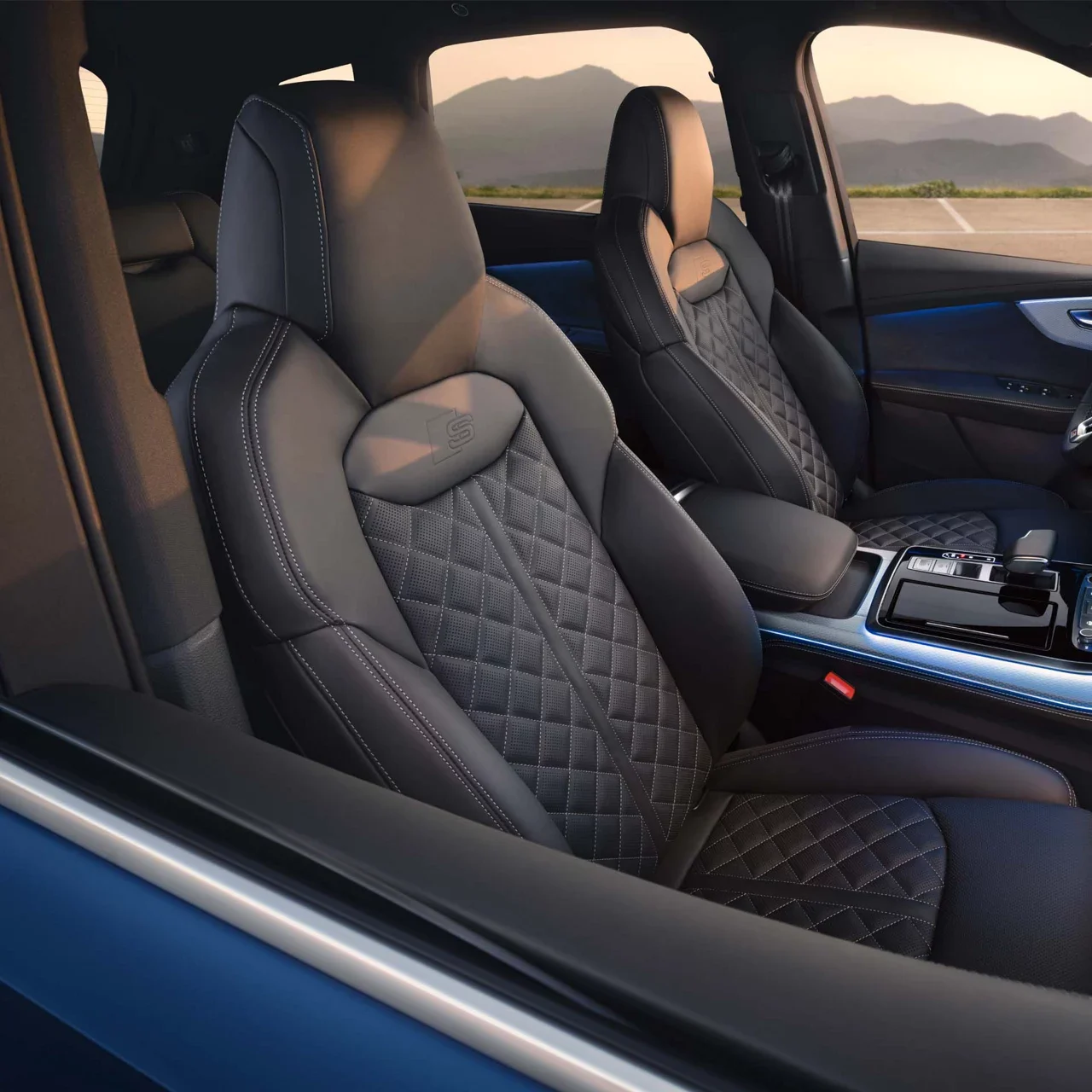 Audi Q8 실내 2