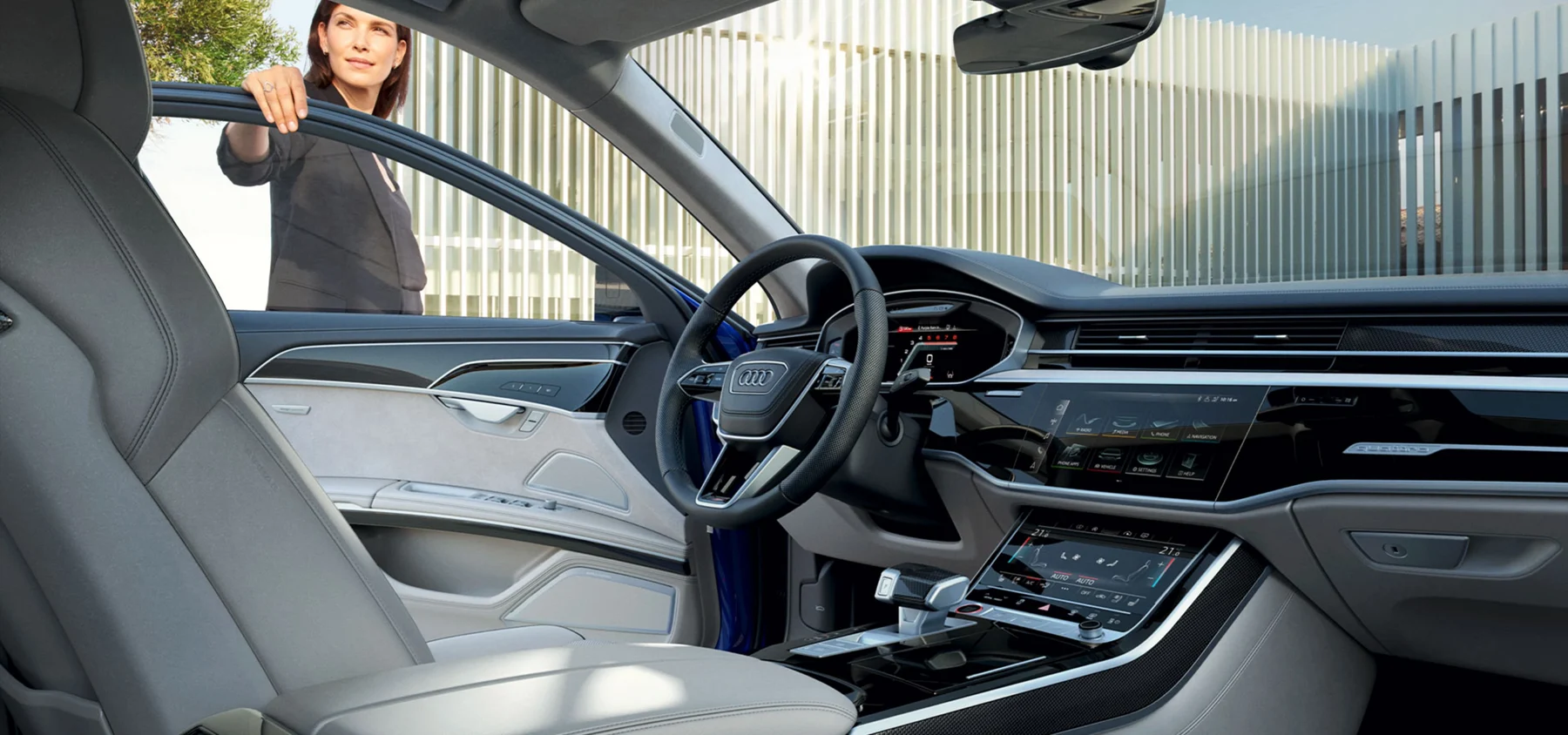 Audi S8 L 실내 1